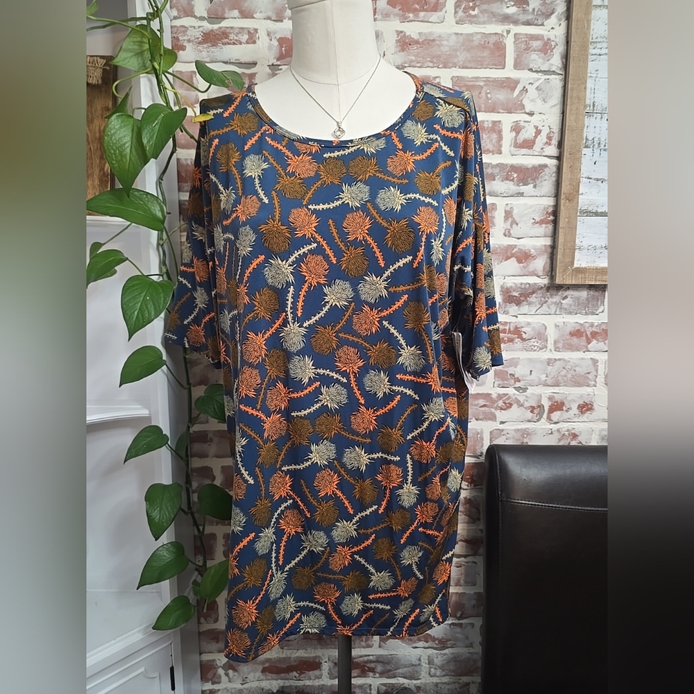 🔥New Lularoe Womens top sz medium